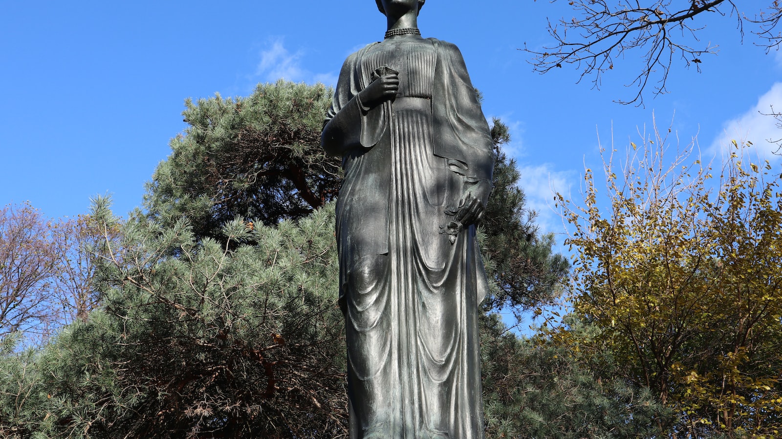 《房地產投資風險：深入評估》