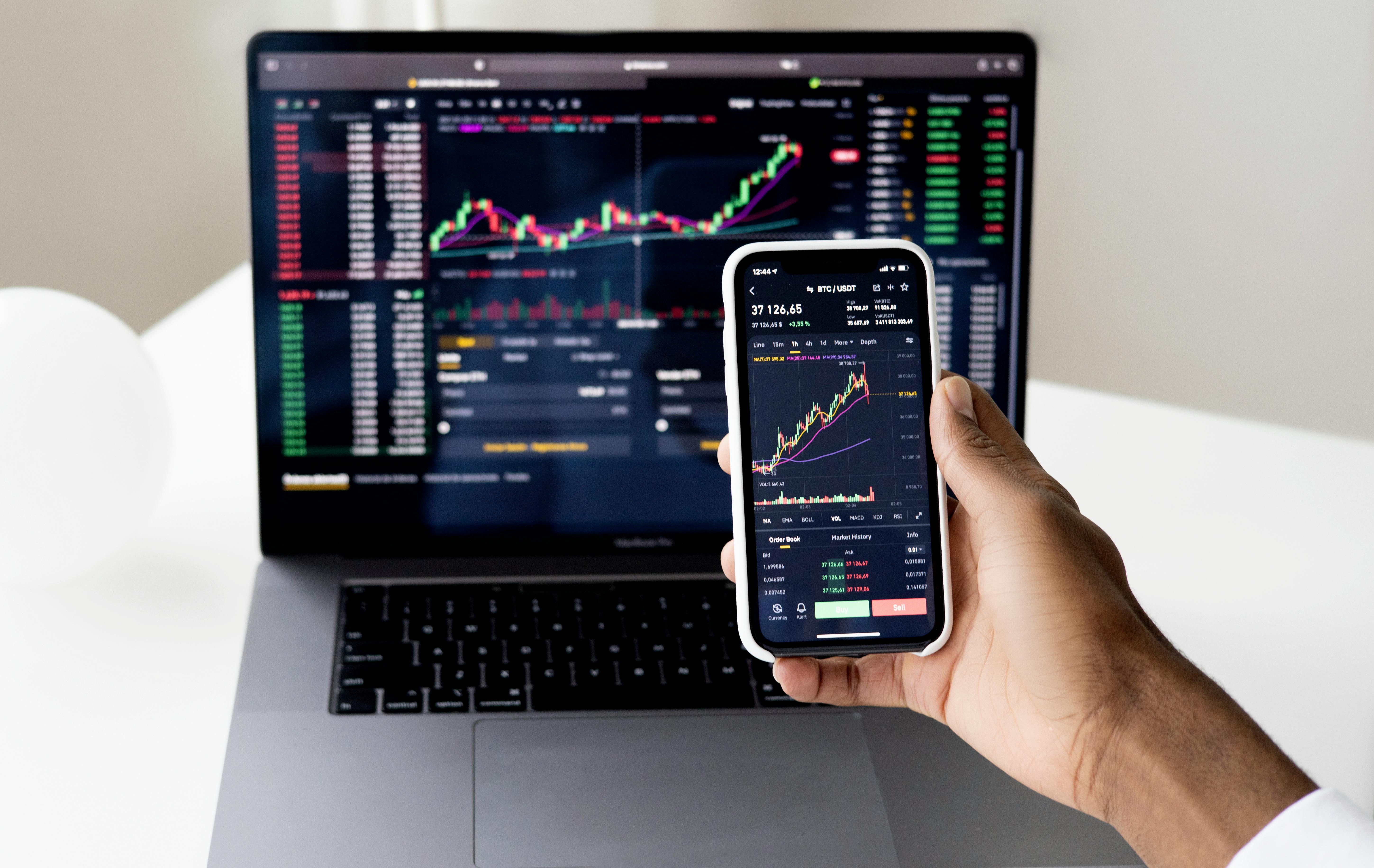 香港虛擬銀行2026：8間完整比較——利率、開戶條件、優缺點